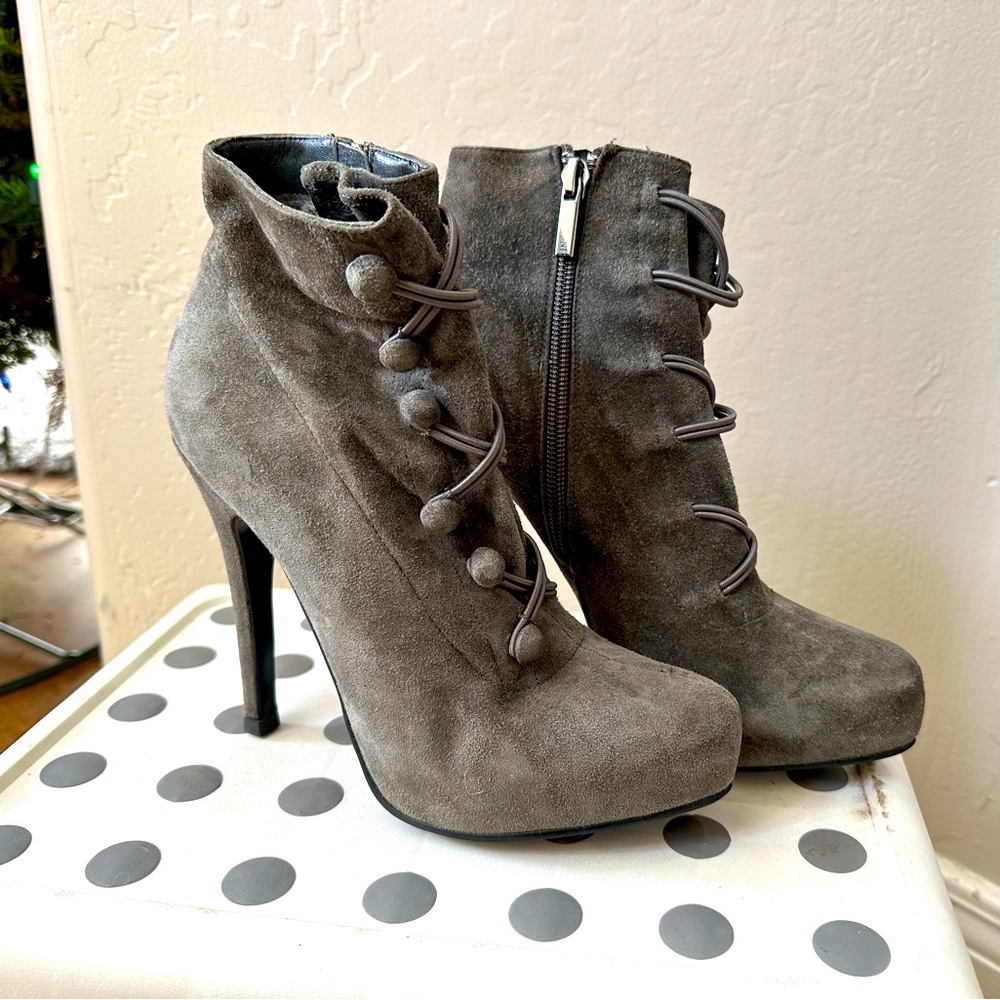 Women shoes US 35 size basconi